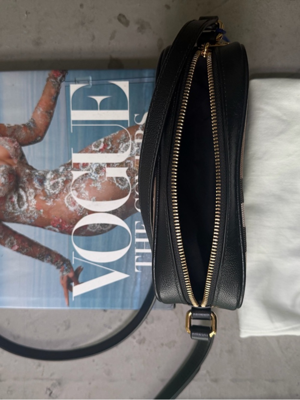 NEW BURBERRY SIGNATURE CHECK CANVAS Black  LEATHER CAMERA BAG CROSSBODY - Picture 10 of 11